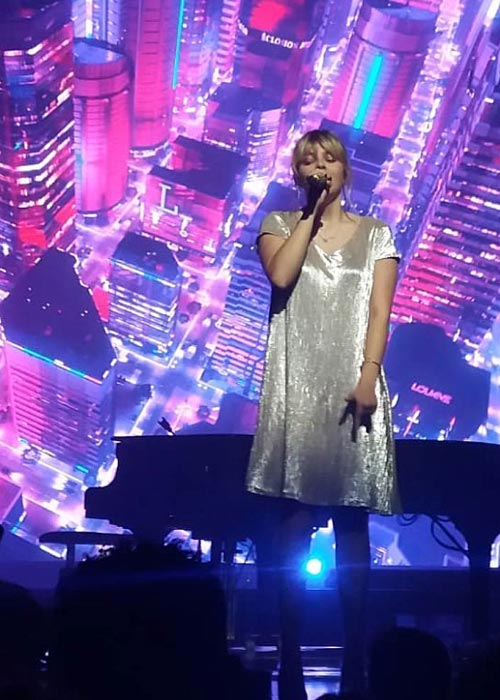 Louane Concert Visuals